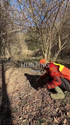 [Hunting] What to do in between hunts... [Hunting] #shorts #women #hunting #hunter Female hunter ...