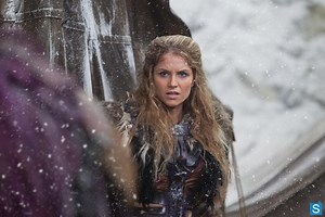 Spartacus - War of the Damned: trama, promo, tre sneak peek e screenshot dal sesto episodio Spoils of War