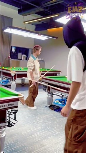 Mind Blowing Magic Trick Caught on Camera 🎩 | How Did He Do That?