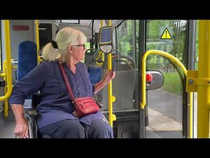 Så funkar det att resa med rullstol på bussarna 🚌