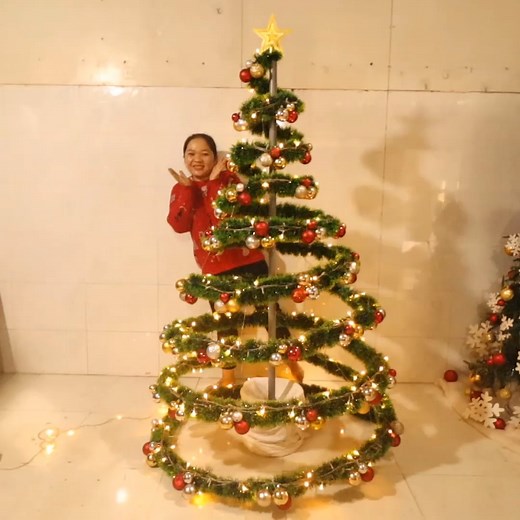 346K views · 3.9K reactions | DIY spiral Christmas tree | Viral Clip | Facebook