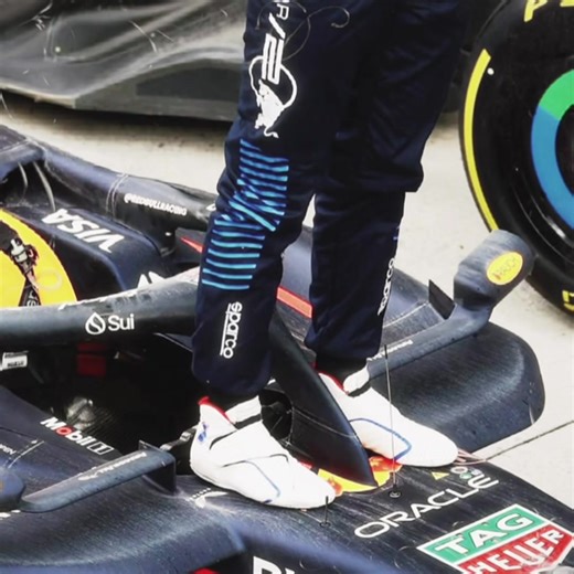 F1 DR: First Post with Boyfriend