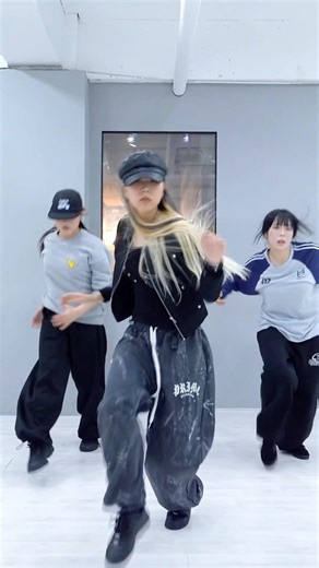 TroyBoi – PAPI CHULO beginner's choreography KARYN