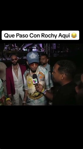 Que le paso a Rochy aqui ‼️😂 #rochyrd #anuelaa #teamwawawa #anuel #rhlm