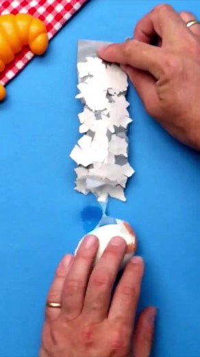 A kitchen hack that actually works 👀 #eggs #weloveeggs #kitchenhack