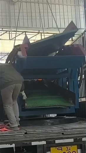 Heavy Machine loading in Truck #machine #truck