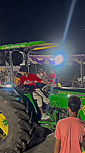 NITIN YADAV RAO (नितिन) on Instagram: "2025 年最快涨粉游戏频道的秘籍：爆炸式增长的实战策略！ 🎮 你的游戏 YouTube 频道还在卡在几百订阅？本视频直接揭秘 最快涨粉游戏频道 的硬核技巧！不管你是 Minecraft 建筑大神、Fortnite 吃鸡狂魔，还是 indie 小众游戏探秘者，这些 2025 年 SEO 爆杀打法，能让你内容瞬间冲到成千上万玩家眼前！零废话，纯干货，跟着做就能起飞！ 2025 游戏圈残酷战场，为什么这套能行？ 精准细分爆杀：锁定小众玩法（速通、搞笑失误、教学）避开“纯实况”红海。算法最爱高完播率内容！ 封面标题双杀：高对比人脸+大字封面，标题模板：“2025 必学！Minecraft 秒建神器” 测爆款必备！ 规律更新+SEO核弹：每周 2-3 更，用 TubeBuddy 挖词（如 最快涨粉游戏频道、游戏频道更新），描述塞满长尾！ 互动+联动手撕天花板：每条评论必回，混 Discord，找 1K-10K 粉博主互推，病毒传播启动！ 提前变现闭环：直播 Super Chat + 描述挂 affiliate，20