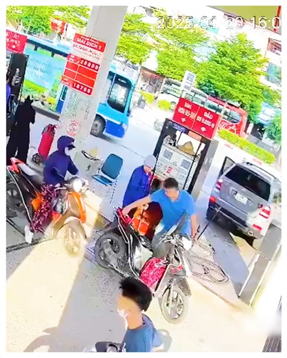 1.3M views · 6.8K reactions | Unexpected vehicle mishaps that turn into pure comedy. | Science | Facebook