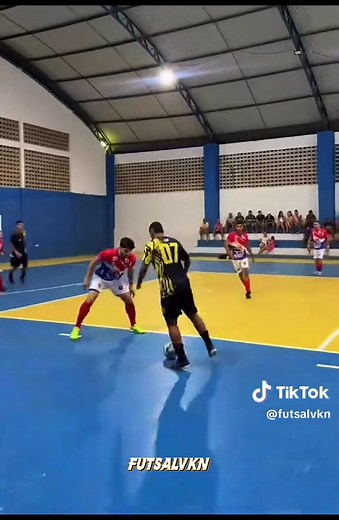 Futsal Dribbles: Best Futsal Skills and Humiliating Moves