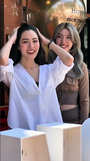 Orm looking at Ling with that ‘she’s mine and only mine’ energy🤭🤭#lingorm