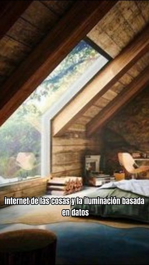 La luz es un elemento fundamental en la arquitectura, que moldea la percepción del espacio y la experiencia humana. La luz natural, proveniente del sol, crea una atmósfera dinámica y cambiante en los espacios arquitectónicos. La orientación y disposición de los edificios pueden optimizarse para aprovechar al máximo la luz natural, promoviendo la iluminación adecuada y reduciendo la dependencia de la iluminación artificial. Los ventanales y aberturas estratégicamente ubicados permiten la entrada 