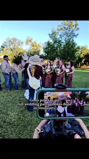 wedding party photos can be intimidating & challenging to get a large wedding party all on the same page— don’t over complicate it, and remind them they’re almost done & can soon hit that open bar 😉 #photographersoftiktok #weddingphotographer #westernwedding #weddingphotography #weddingparty