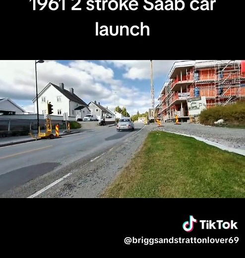 imagine if we still had 2 stroke cars #vintage #old #car #saab #gm #2stroke #4stroke #pull #dragrace #race #fyp #mechanic