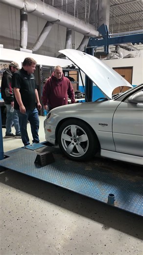 There's nothing like a snowy delivery day to pick up your Procharged GTO ❄️