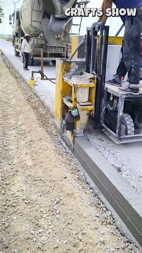 🚜🏗️ Automatic Slipform Machine Extruding Concrete Roadside Curbs