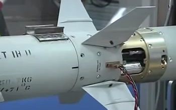 CAMM 防空导弹垂发转向装置测试