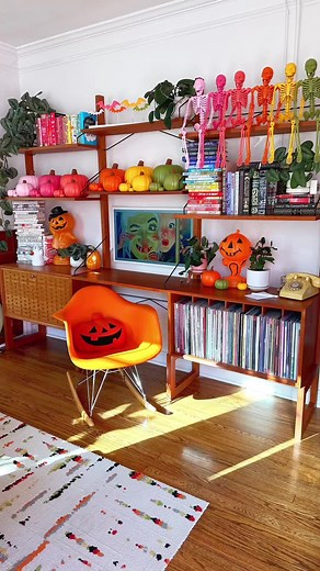 Mid Century Halloween Decor Ideas for a Vintage Halloween