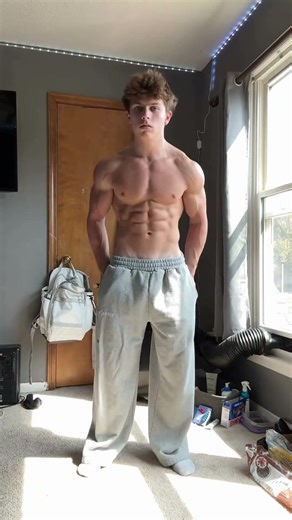 Flexing confidence after a killer session. Hard work shows-Aedan McLain #aesthetic #fitness