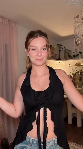 possibly could be from 2004-2006 bc the label looks like the old labels🐇 #halloween #halloweencostume #y2k #vintage #tryon | ᴋ ᴀ ʏ ʟ ɪ