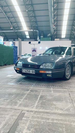 Citroën CX 25 Prestige Turbo 2 - Classic Car Showcase