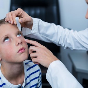 Collyres, Crème ? Comment bien les appliquer ? - Doctovue blog