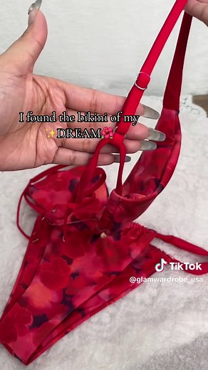 Run and buy this swimsuit set!!👙#spotlightfinds #fyp #onsalenow️️️🔥🔥🔥🔥 #tiktokshopholidayhaul #tiktokshoploveatfirstfind #musthave #valentinesdaygift #bikini #bikinis #sea #holiday #summer #swimwearfashion #swimwear #swimsuitcheck #floral #floraldesign #bikiniseason #swimsuit