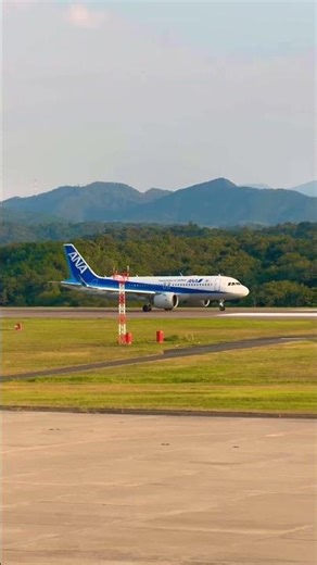 [Hagi-Iwami Airport] All Nippon Airways Airbus A320 JA217A Takeoff #shorts