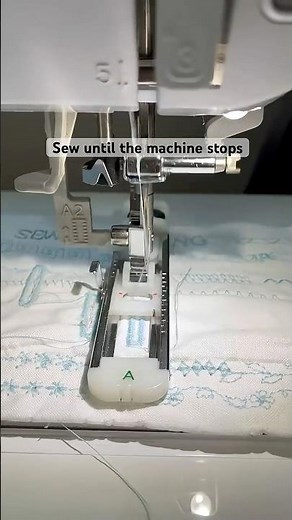 How to use a 1 step automatic button hole foot on a domestic brother XR9550 sewing machine 💫