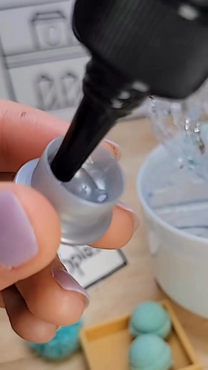 770K views · 4.2K reactions | Struggling to make resin bubbles? DIY with me , I got your back﫧 Miniverse #miniverse #miniversecreator #makeitmini #fyp #shorts #toys #diy #craft #miniverseremix #resinart | Kelly's Mini World | Facebook