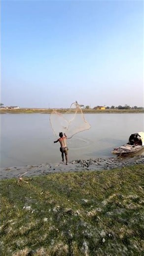 Perfect throwing cast net #fishingvideo #castnetfishing #catchingfish #foryou #viral #shorts