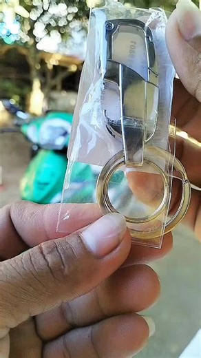 Simple Men's Metal Keychains #keychain #multifunctionkeychain #fyp #trending #trendingproducts #trendingvideo #viralvideo🔥 #moresales