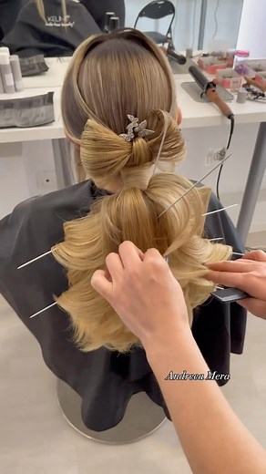 😍 beautiful tutorial by @andreeamera ✍️😍No copyright infringement was intended. If you are the author of this video and do not want your video to be posted on this page, please contact me in DM and your video will be deleted as soon as possible. Thank you ✍️ | Hair Academy TV