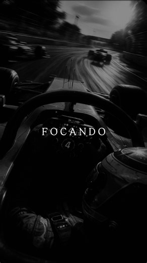 Rodrigo Passarelli on Instagram: "A HISTÓRIA DA CANON A Canon surgiu em 1933, no Japão, com o “Laboratório de Instrumentos de Precisão”, fundado por Takeshi Mitarai, Goro Yoshida, Saburo Uchida e Takeo Maeda. O objetivo era desenvolver uma câmera de alta qualidade que competisse com as alemãs, líderes do mercado na época. Em 1934, eles criaram o protótipo Kwanon, em homenagem à deusa budista da compaixão, Kannon. Embora nunca tenha sido comercializada, a Kwanon abriu caminho para a primeira câme