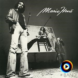 Figur in ihrem Spiel by Mario Hené