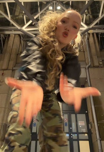 Good vibes dance clip — upbeat trending short