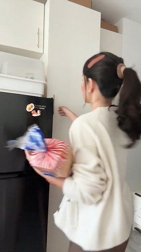 Realistic and unfiltered grocery restock (in my new home)! ☺️ To me the real flexes are: ☑️a job that you love (being a creator) ☑️time freedom ☑️a healthy & fit body ☑️healthy finances - savings in the bank investments and zero debt ☑️a peaceful and quiet life ☑️my healthy pets ☑️a home filled with things that spark joy ☑️a few people who genuinely care Ano sayo? Comment below. ☺️ #restock #groceryrestock #groceryhaul #fitfoodie #homebody #condoliving #healthyliving | Kat Aglipay