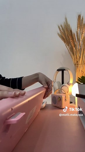 Molang & Sweet Dual Mode Keyboard - Bluetooth & Trending Tech