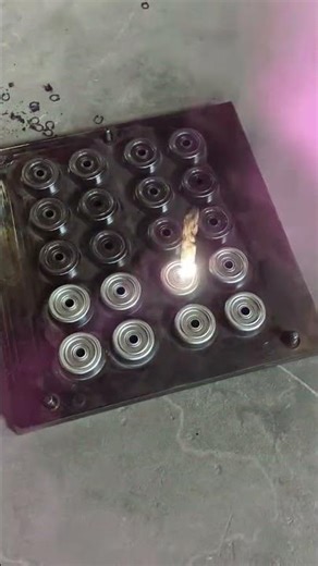 Pulsed Laser Cleaning Machine | Plastic Mold Surface Stain & Residue Removal