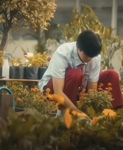 Plant Lovers Unite: Artistic Couples in Bloom