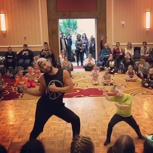 After GMA's Lara Spencer joked that Prince George is unlikely to stick with ballet, Mark Kanemura shared this video as a joyful reminder that "boys dance, too!" Read the full story here: https://trib.al/RxaPcUY (via @mkik808 @aaron.nelson.dancer) | Motherly