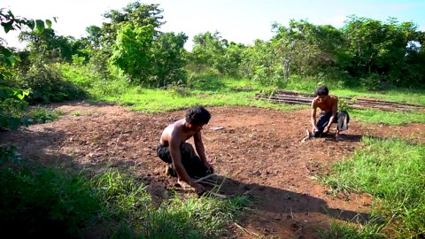 He lived alone in the forest for 130 days then built a mud villa with a water slide