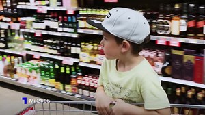 [DIE ERNÄHRUNGSFALLE]: Die Doku "Die Ernährungsfalle - Wie die Zukunft des Essens gelingen kann" beleuchtet die weltweiten Auswirkungen des Nahrungsmittelkonsums am Beispiel dreier Familien und zeigt Tipps und Tricks, wie wir - im Hinblick auf eine gesündere und klimafreundlichere Ernährung - mit kleinen Veränderungen, Großes bewirken können. (21.05 Uhr, ORF 1) Mehr: https://tv.orf.at/program/orf1/dieernaehr102.html | ORF