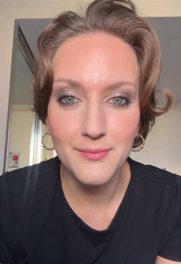 EASY COOL TONE EYESHADOW 👀! Are you team WARM or COOL? #eyeshadow #eyemakeup #cooltone #eyeshadowtutorial @Mallory Osses @Mallory Osses