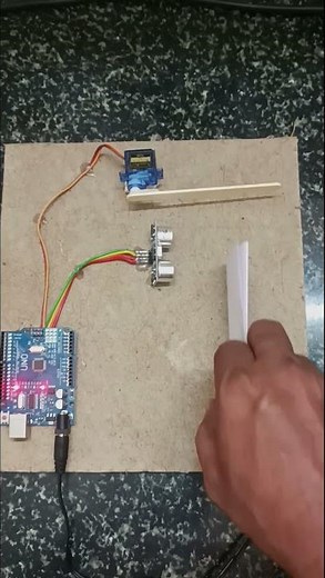 Automatic Parking System Using Sensors & Servo Motor | Arduino Project | School Expo