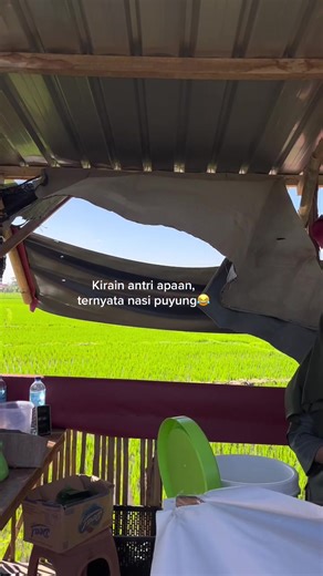 Nasi Puyung Lombok: Antrean Panjang yang Bikin Ngakak