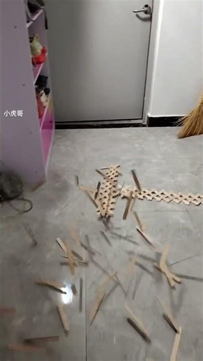 Special performance of Domino with ice cream sticks I wish you a happy May Day It's time to show