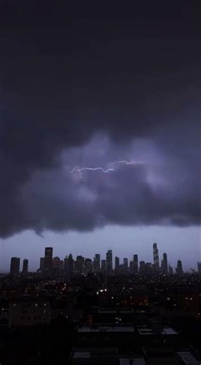 Crazy Lightning ⚡️Sweeps Sideways Above the City Skyline #lightning