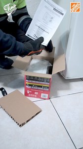 ¿Sabías que la mayoría de las fallas en refrigeradores se deben a los cambios de voltaje? @tino_mantenimiento nos explica cómo proteger tu refrigerador con un buen regulador de voltaje. | The Home Depot México