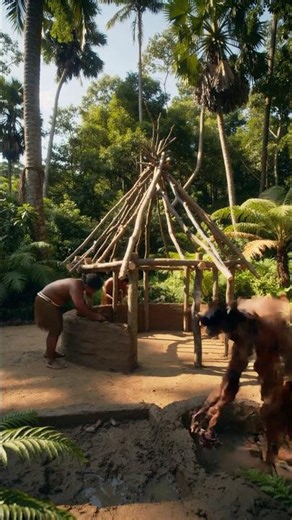 Primitive Tribe Builds a Mud Hut in 10 Seconds | Primitive Construction