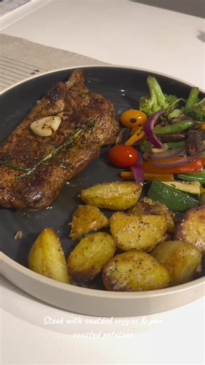 Delicious Steak with Sautéed Veggies and Roasted Potatoes Recipe